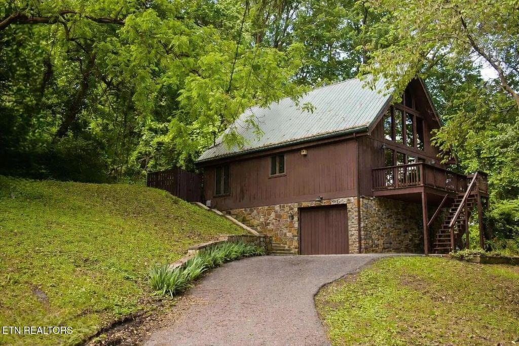 515 Englewood Rd, Middlesboro