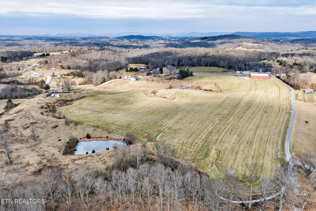 Moodyville Loop Rd, Byrdstown