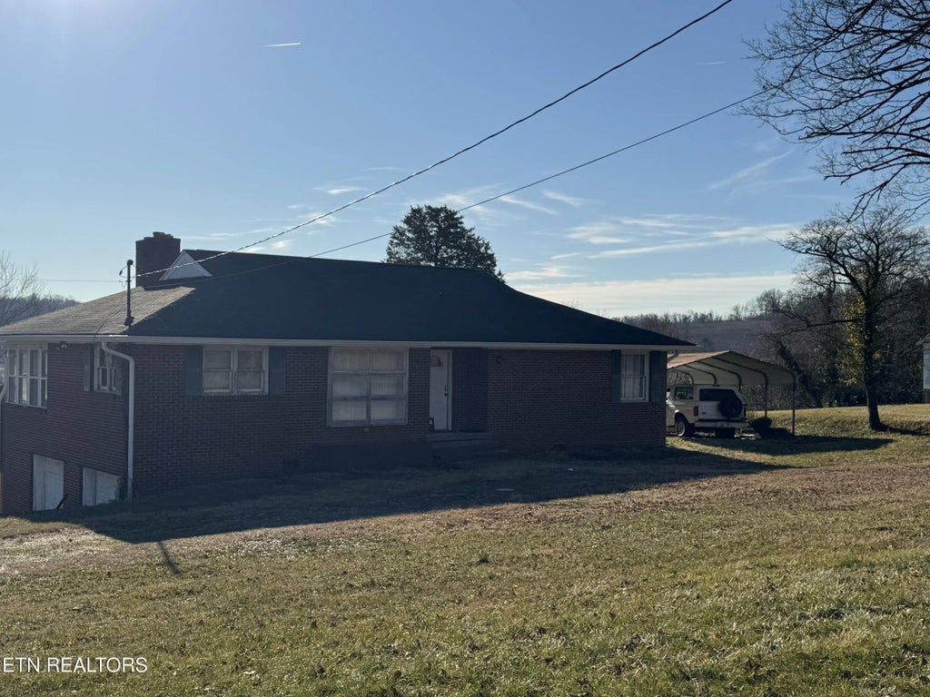 507 Robinson Drive, Loudon