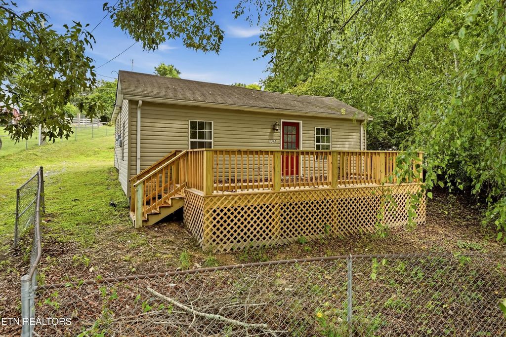 1312 Hammerhill Rd, Athens