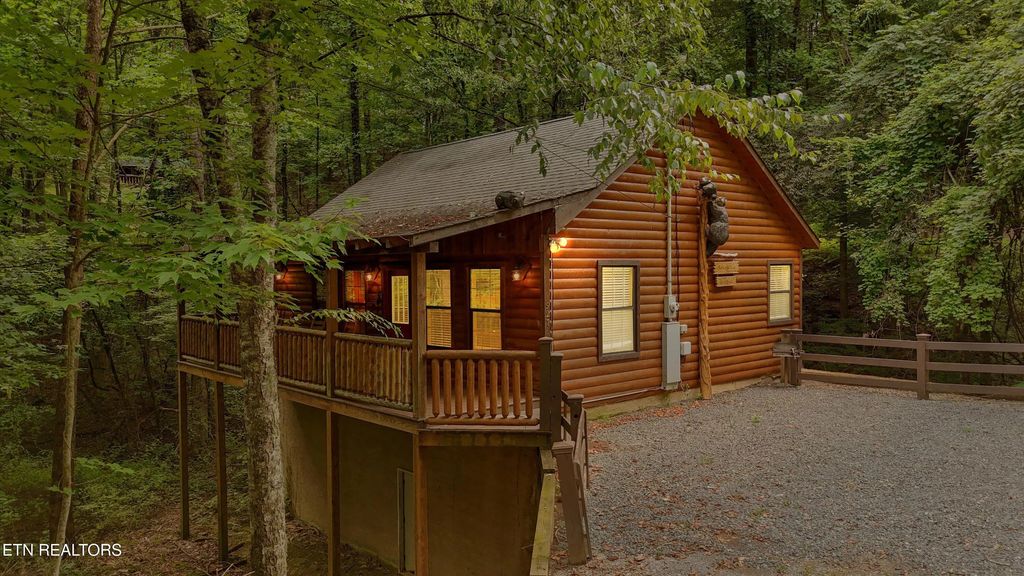 927 Stone Tr, Sevierville