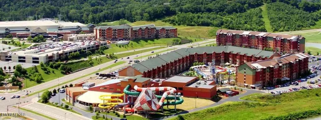 1424 Old Knoxville Hwy 11106/0, Sevierville