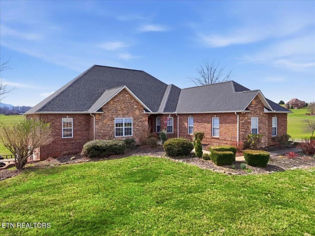 522 Waterstone Circle, Greeneville