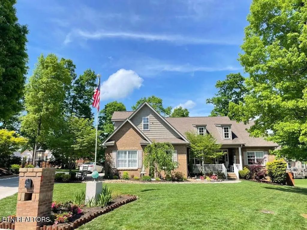 563 Yellowstone Lane, Lenoir City