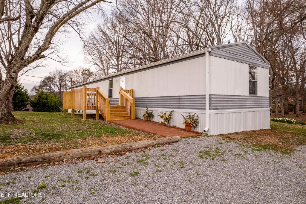 1122 Wooddale Church Rd, Strawberry Plains