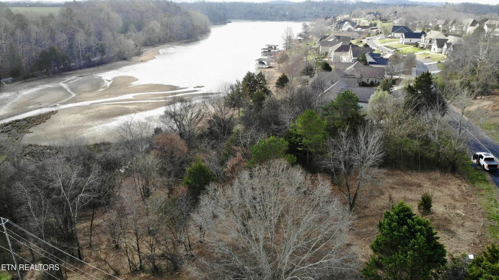 100 Oonoga Way, Loudon