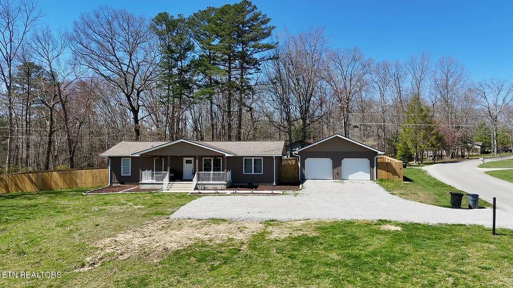 806 Cooper Lake Rd, Oneida