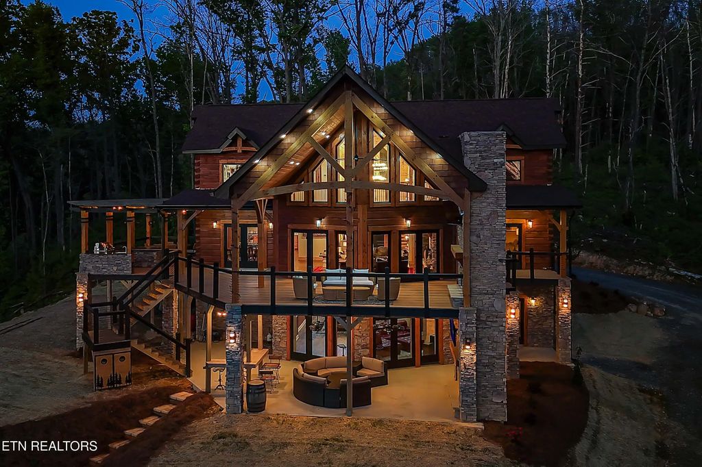 2203 Ridgeland Circle, Sevierville