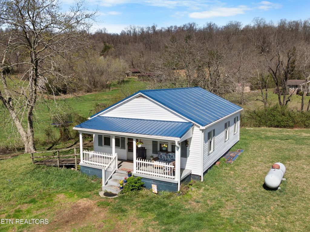 385 Hubbs Grove Rd, Maynardville