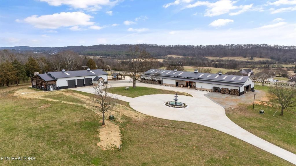208 County Road 260, Niota