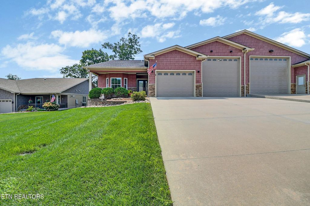 56 Hickory Circle, Crossville