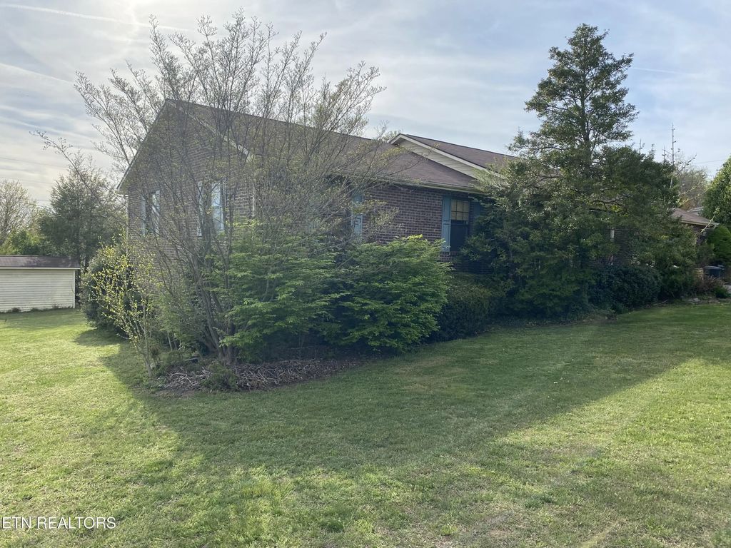 230 Adair Drive, New Tazewell