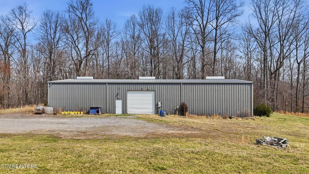 120 Old Way Lane, Andersonville