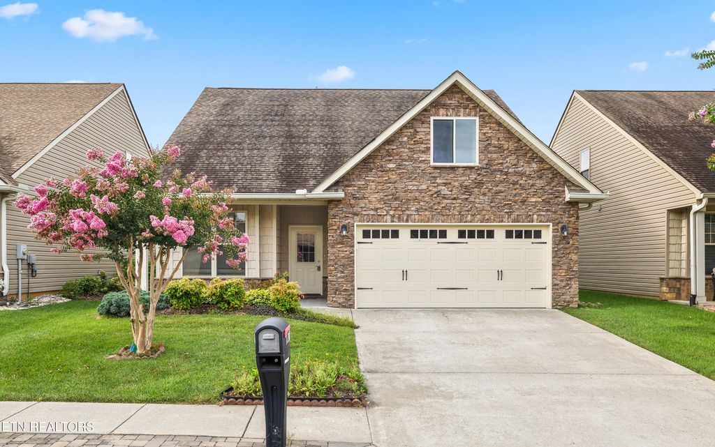 12036 Woodhollow Lane, Knoxville
