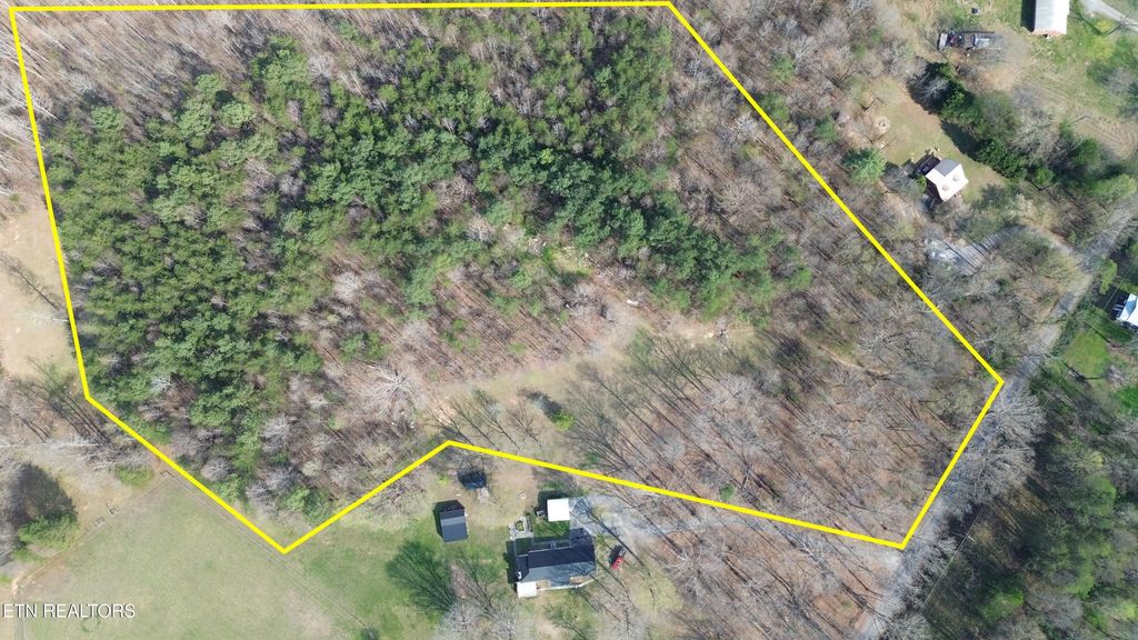 County Road 860, Delano