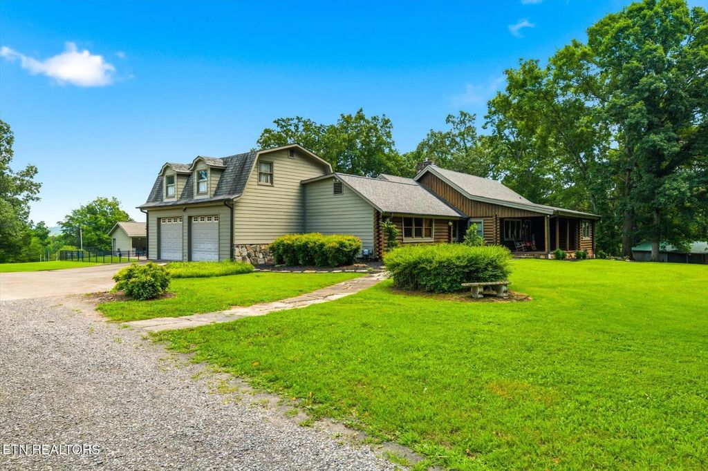 209 County Road 576, Englewood