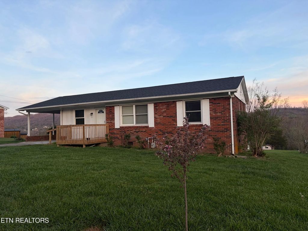 311 Whitaker St, Tazewell