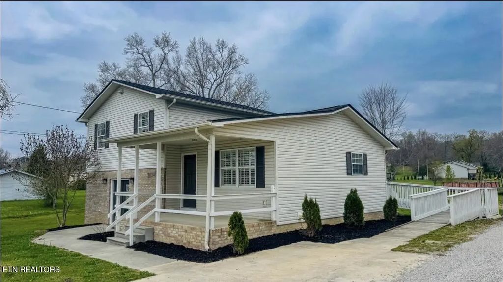 724 W 3rd Ave, Oneida