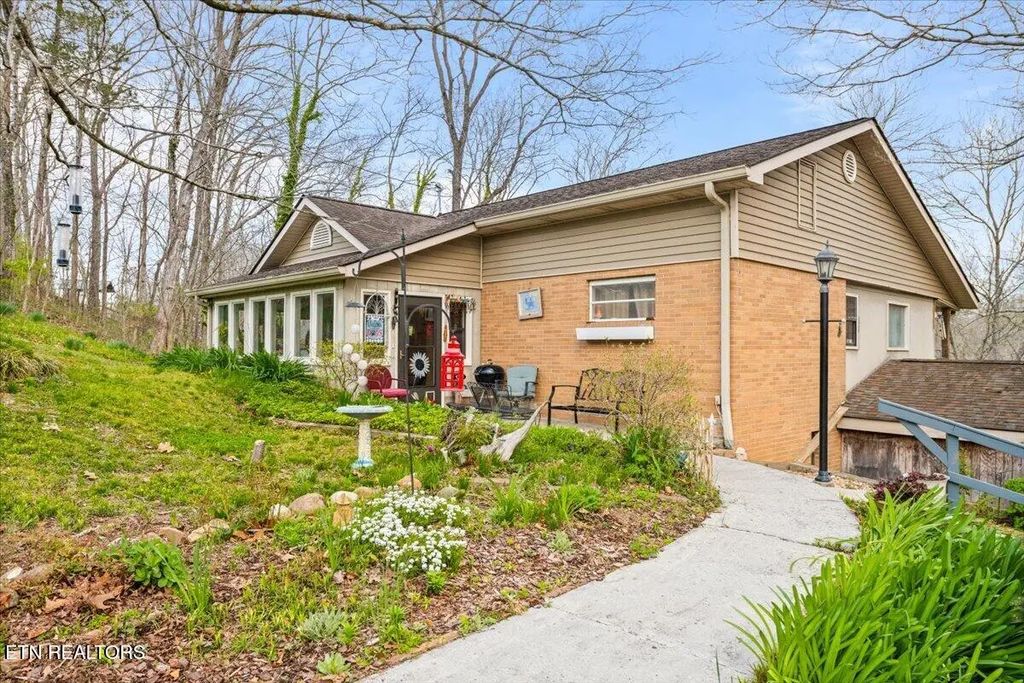 961 Indian River Boat Dock Rd, Jacksboro