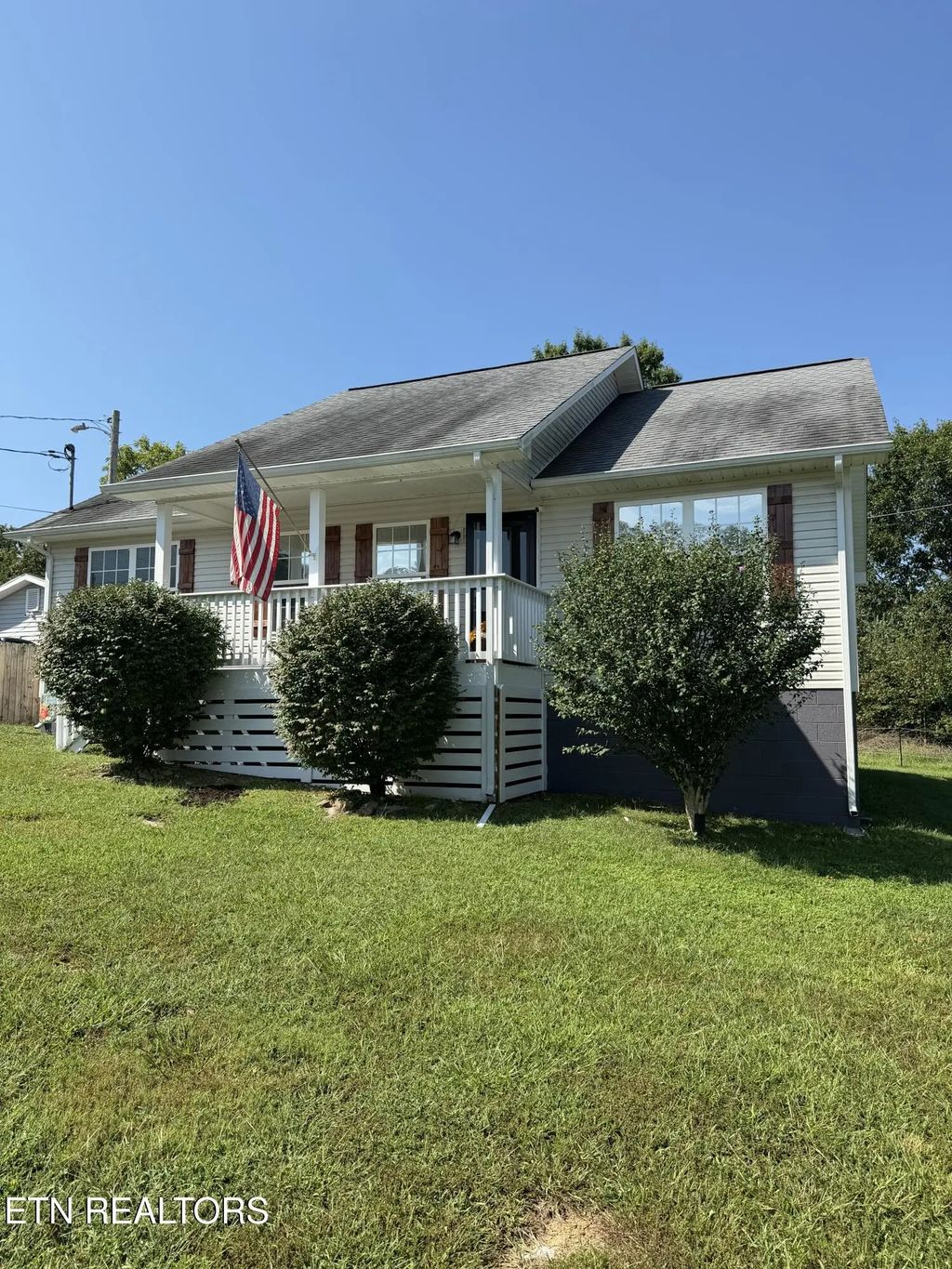 202 Sandy Circle, LaFollette