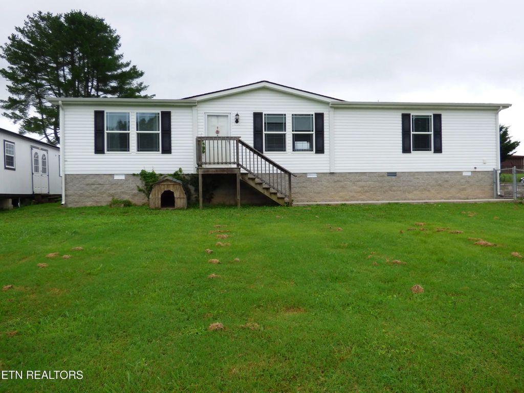 817 Hillendale Rd, Crossville