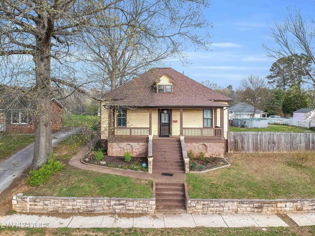2415 Holbrook Drive, Knoxville