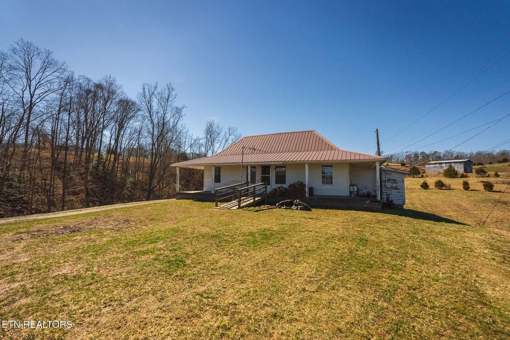 179 Sutton Hollow Rd, Sneedville