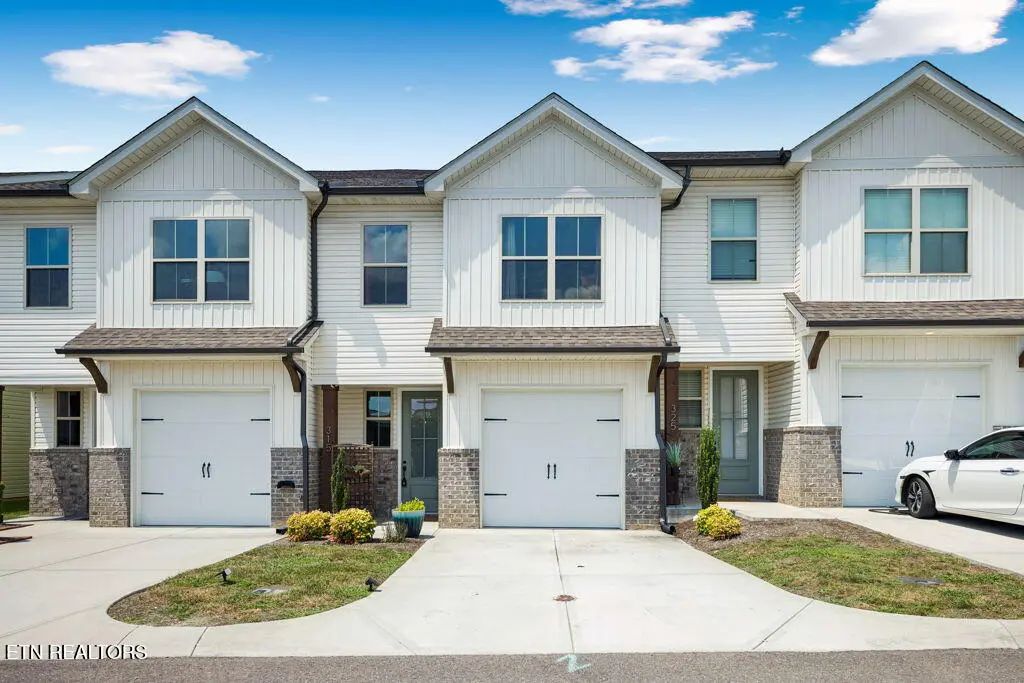 315 Harper Village Way, Lenoir City