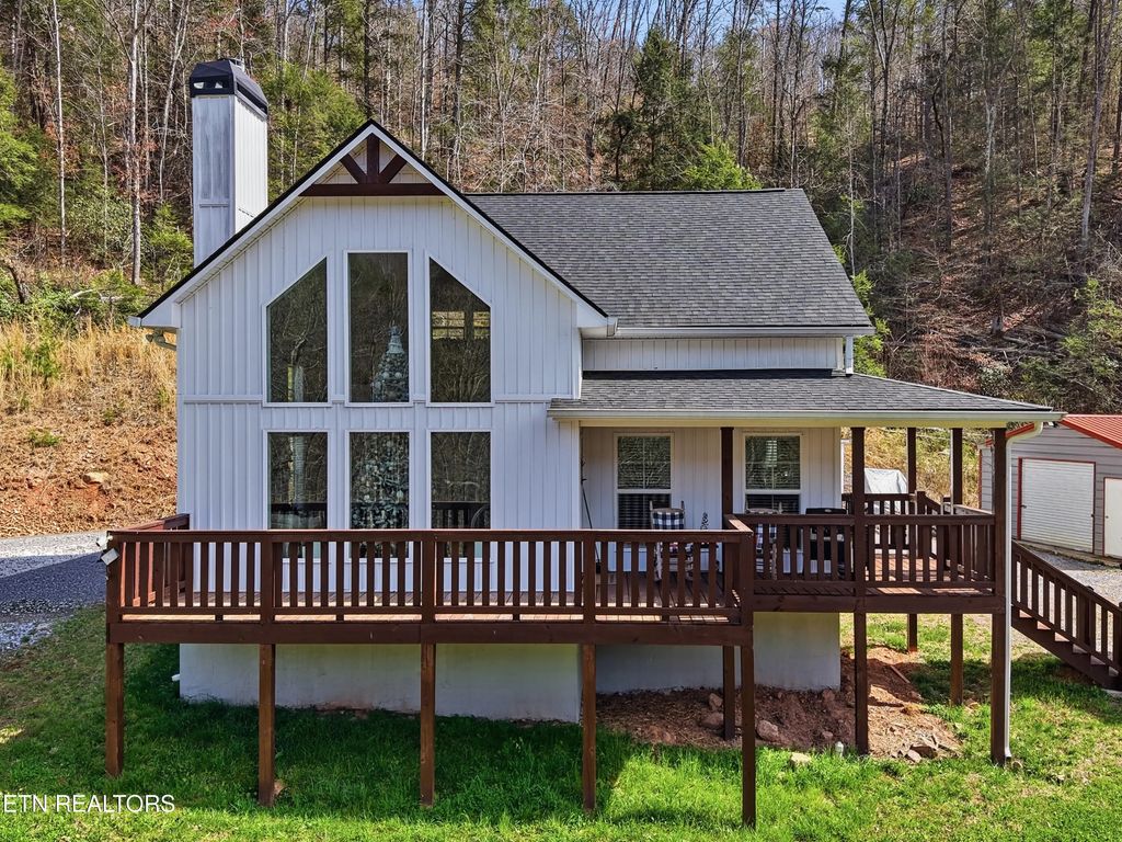 310 Early Branch Rd, Rogersville