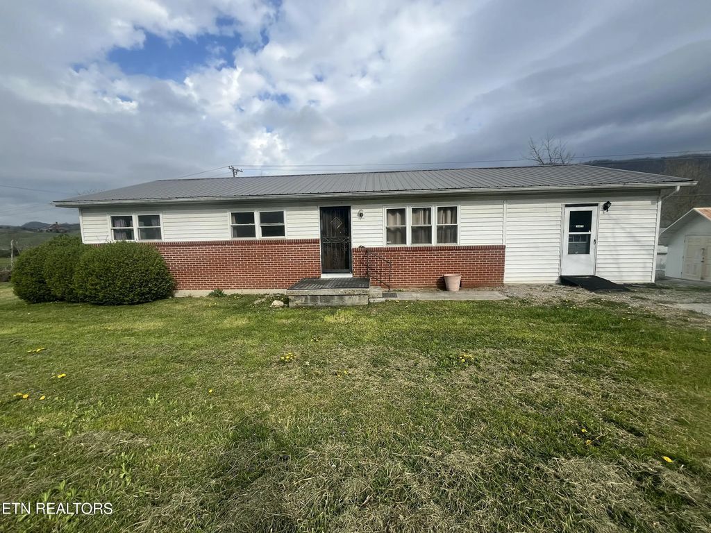 3981 Dr Thomas Walker Rd, Rose Hill