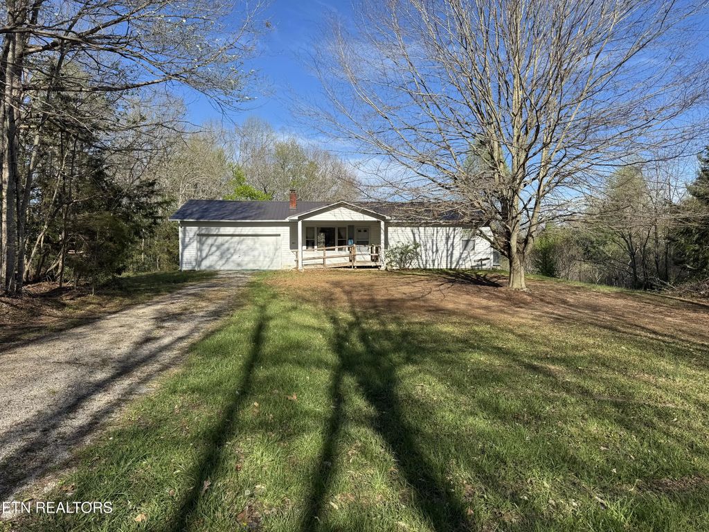 211 Black Oak Rd, Oneida