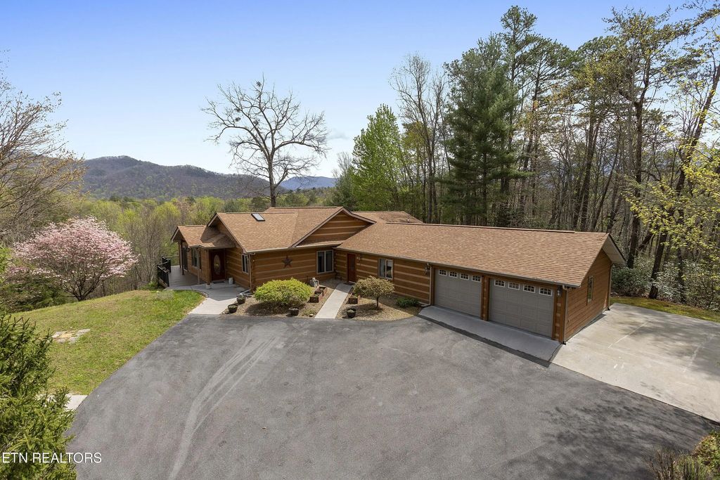 427 Gold Rd, Cosby