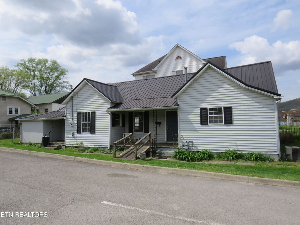413 S Main St, Jellico