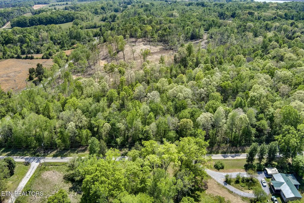 435 Oak Grove Rd, Decatur