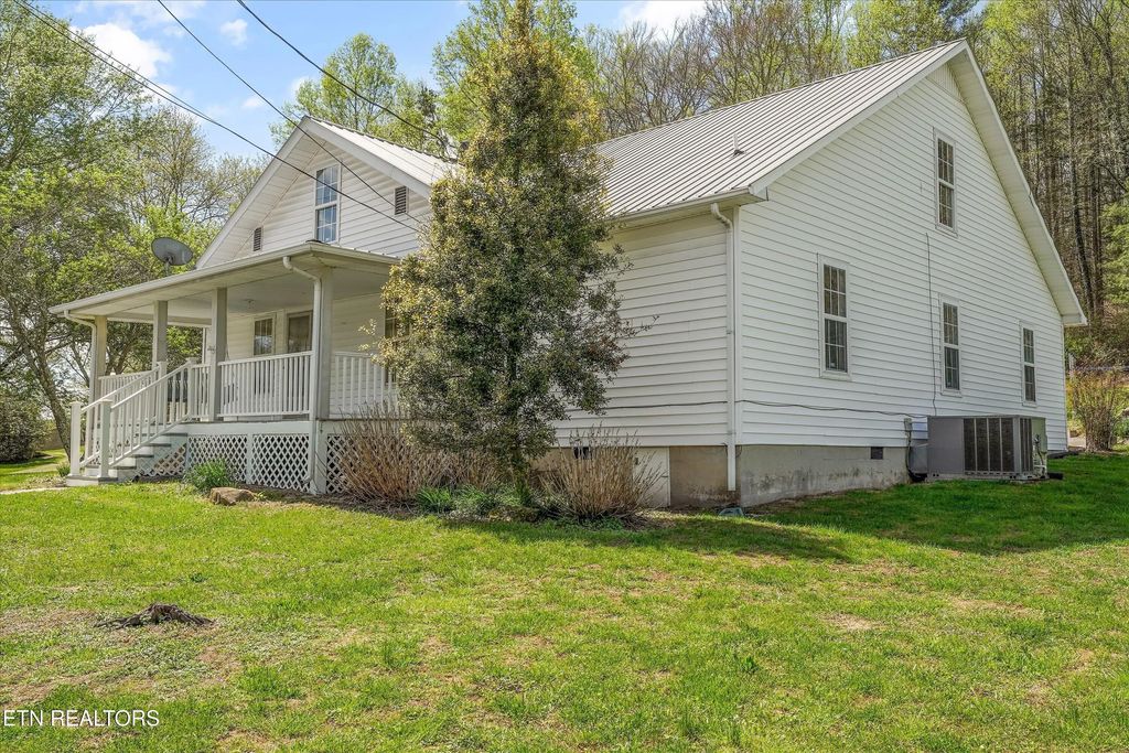 2459 Morgan County Hwy, Wartburg