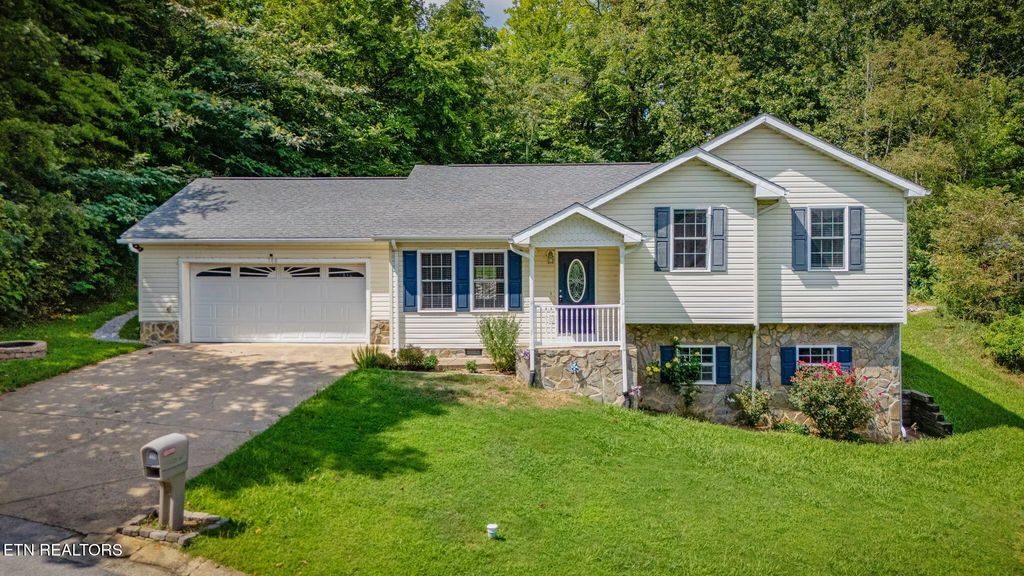108 Plymouth, Greeneville