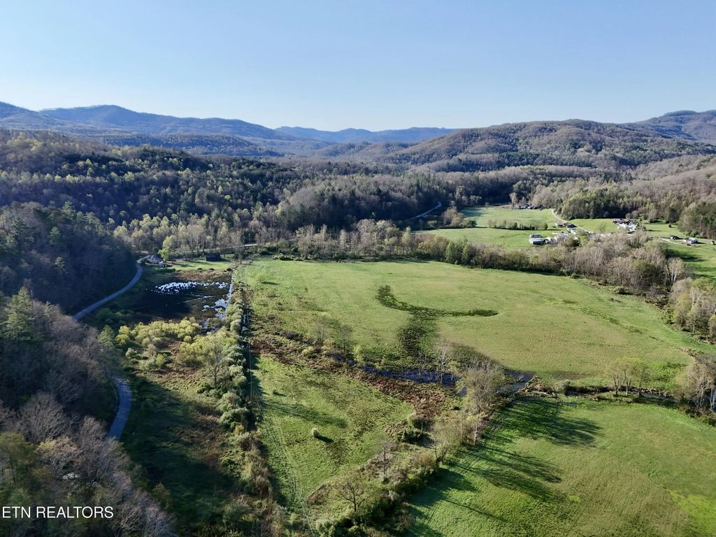 5640 Brimstone Rd, Robbins