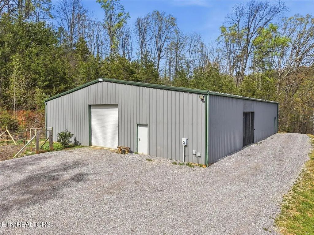 542 Jackson Hollow Rd, Thorn Hill