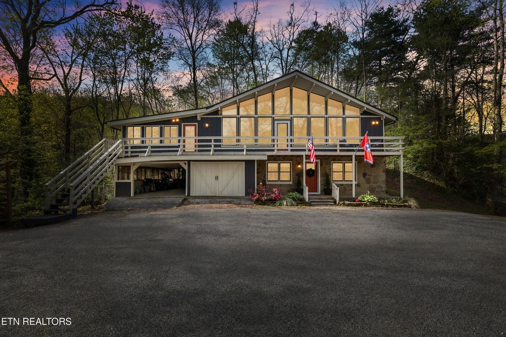 509 Adams Road, Gatlinburg