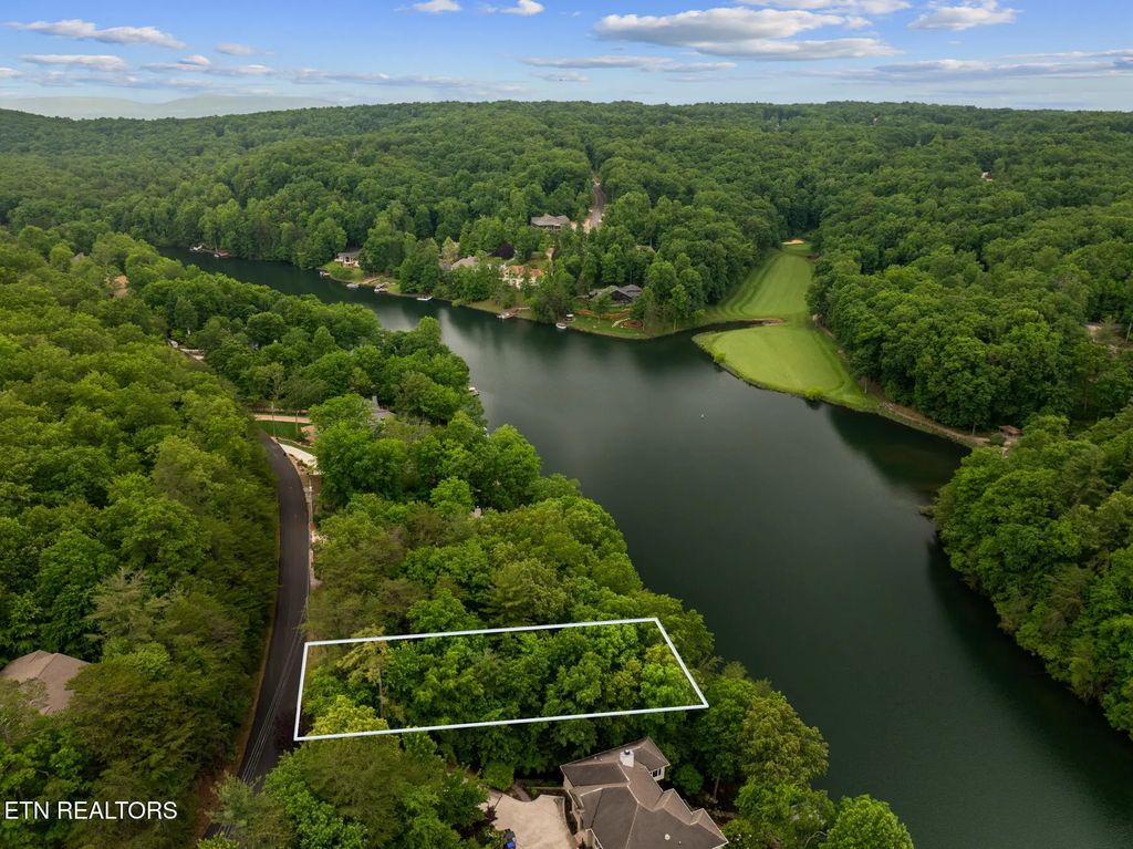104 Chatham Ln, Fairfield Glade