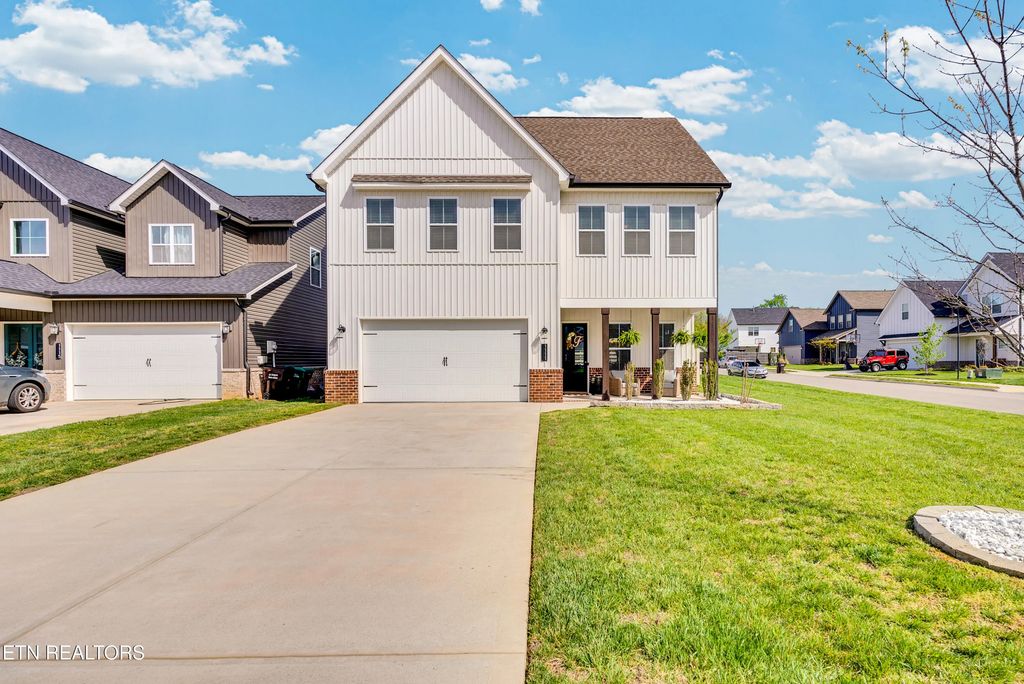 1111 Belle Pond Ave, Knoxville