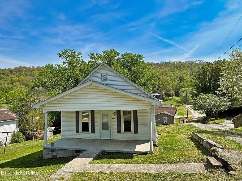 608 Wright St, Jellico