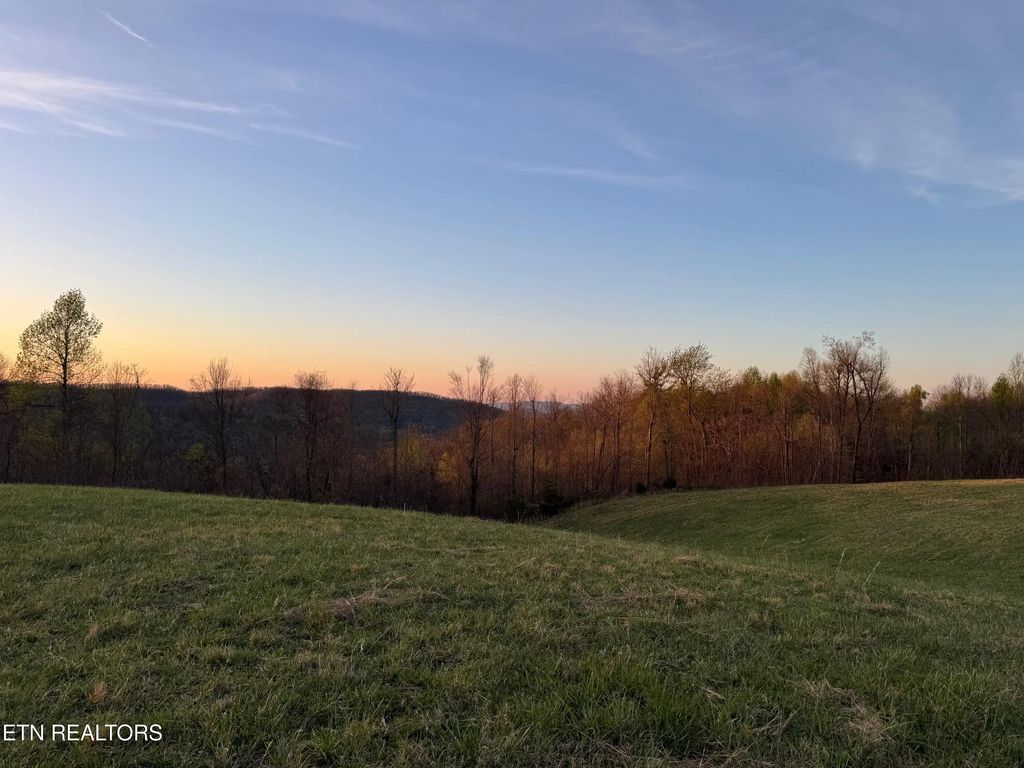 2726 Double Top Rd, Jamestown