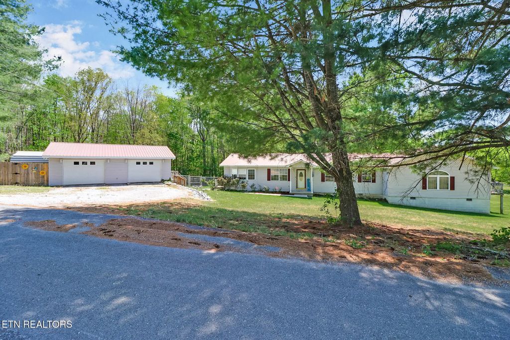 2013 Meadowview Drive, Jamestown