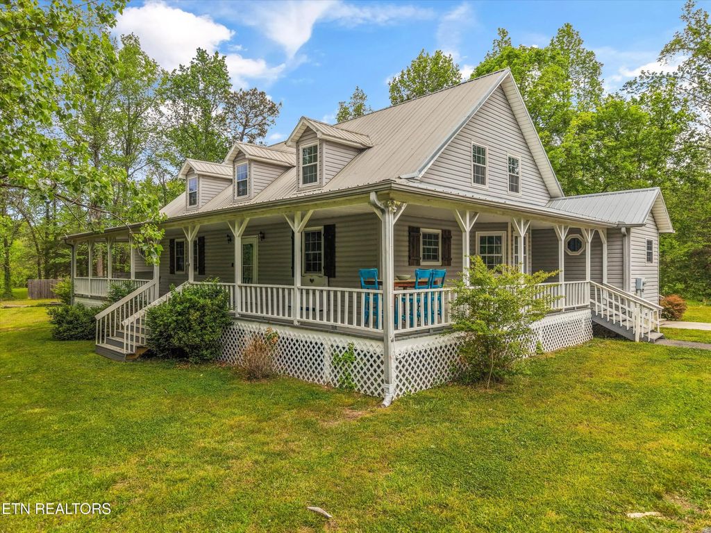 145 County Road 853, Delano