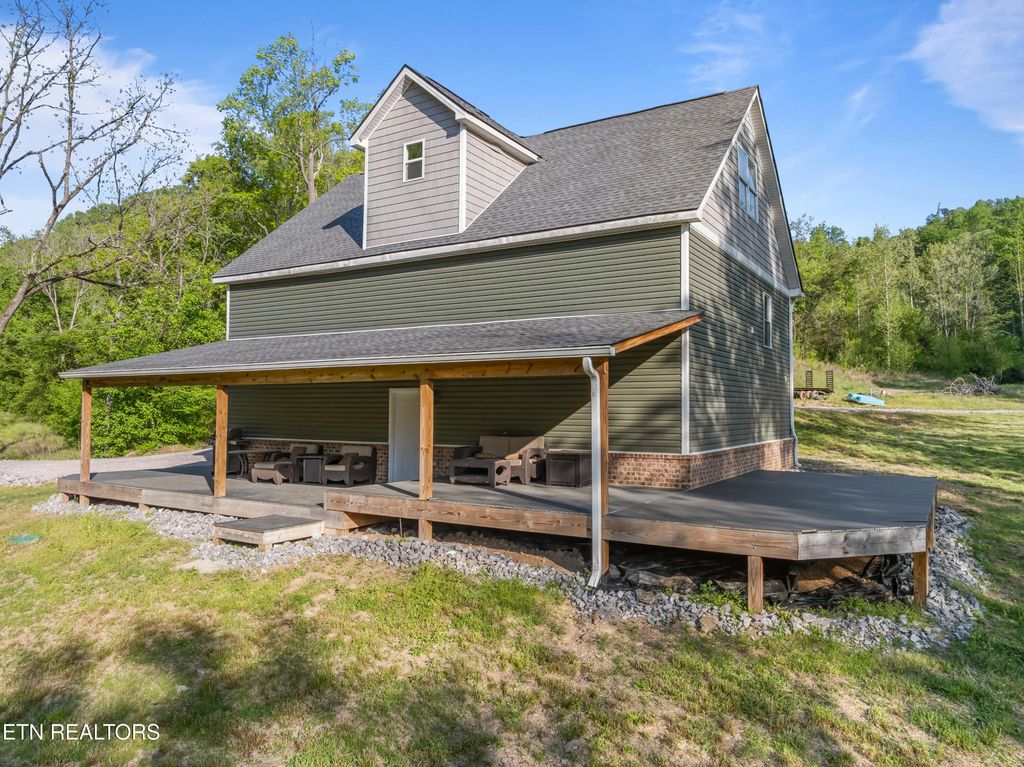260 Shepard Lane, Thorn Hill