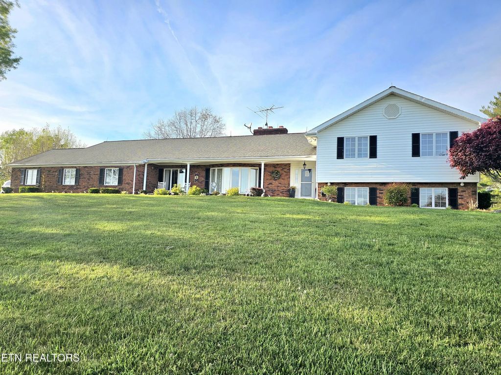 245 Eva Turner Drive, Jonesville