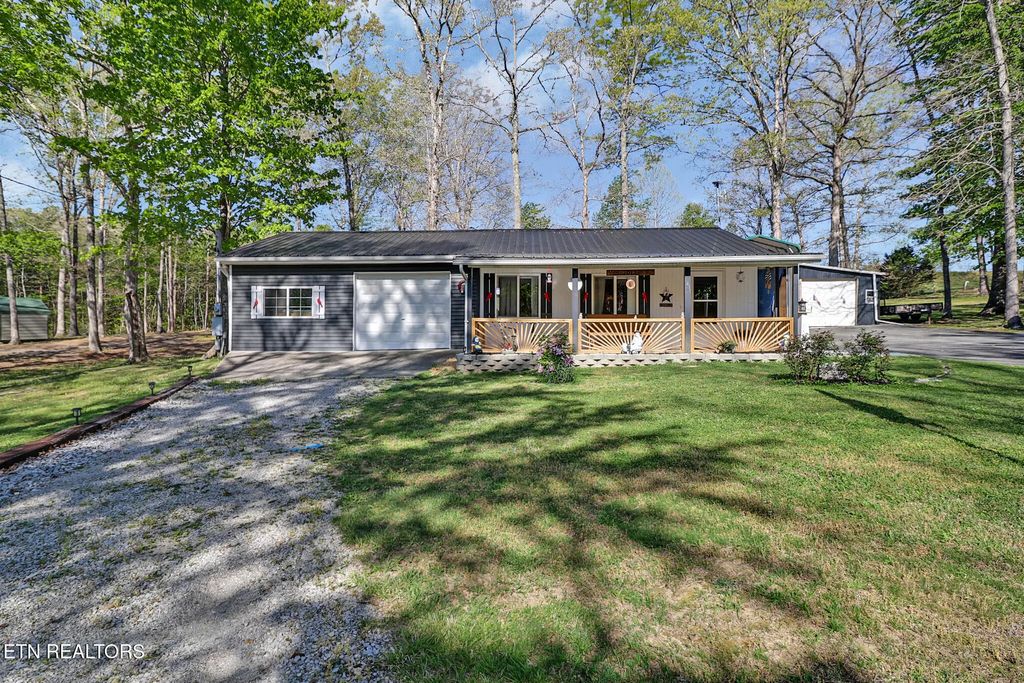 411 Trimmer Lane, Jamestown