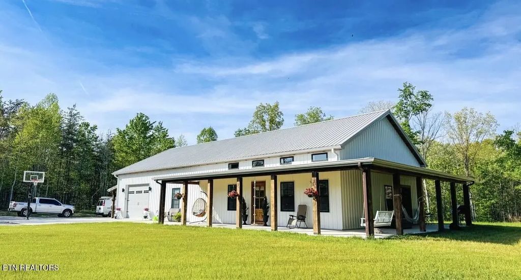 1160 Clifty Crk Rd, Winfield