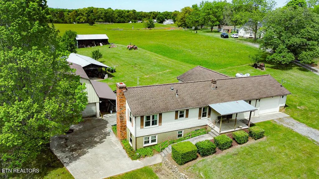 3315 Pineview Rd, Maryville